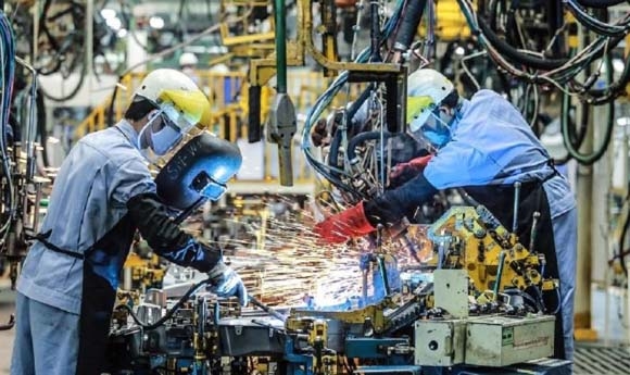 AI trong Sản xuất: Bước ngoặt Cách mạng 4.0 và Lựa chọn chiến lược để không bị tụt hậu