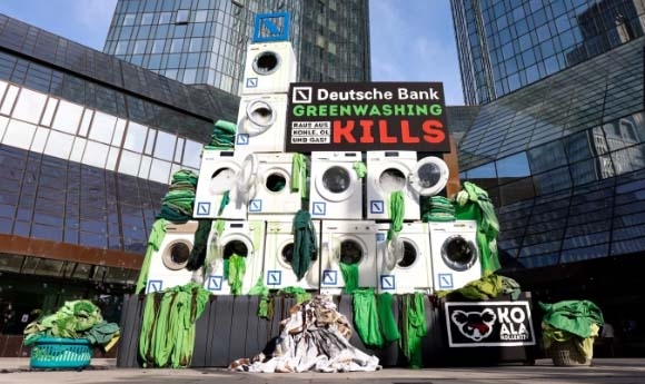 Greenwashing (tẩy xanh) là gì và rủi ro cho doanh nghiệp